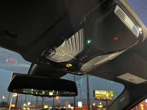 Used 2021 BMW 330i xDrive Sedan w/ Convenience Package image 41