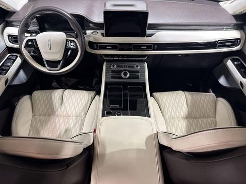 Certified 2023 Lincoln Aviator Black Label w/ Class IV Trailer Tow Package AWD/4WD image 28