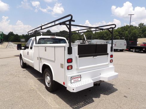 Used 2015 Ford F250 XL w/ Power Equipment Group RWD image 5