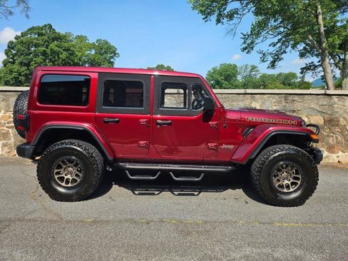 Used 2022 Jeep Wrangler Unlimited Rubicon AWD/4WD image 7