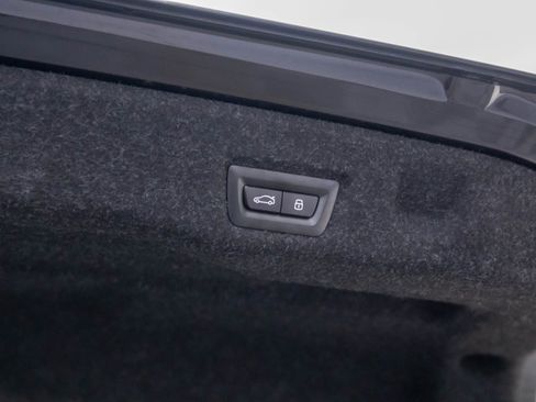 Certified 2025 BMW 540i xDrive image 31