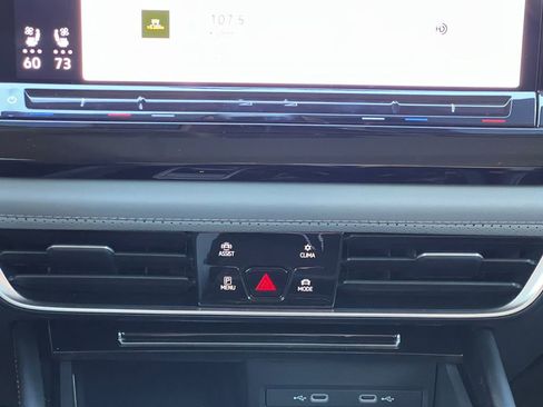 Used 2024 Volkswagen Atlas Peak Edition SEL image 4