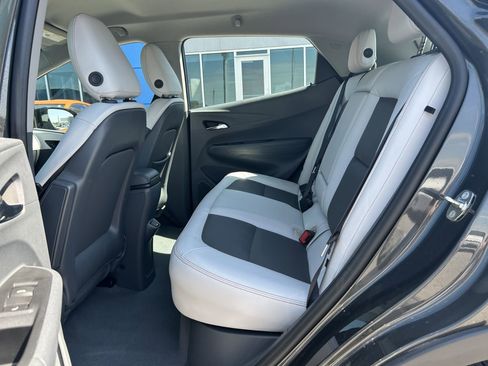 Used 2017 Chevrolet Bolt Premier w/ Driver Confidence II Package FWD image 13