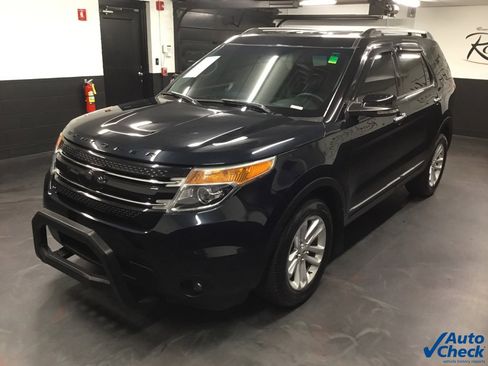 Used 2015 Ford Explorer XLT w/ Equipment Group 202A image 6