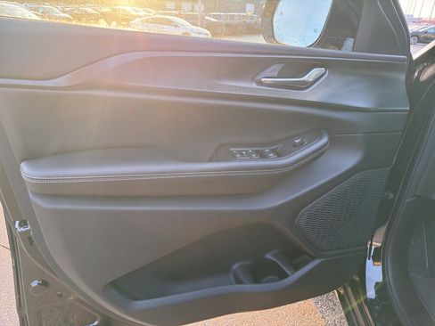 New 2025 Jeep Grand Cherokee Altitude AWD/4WD image 12