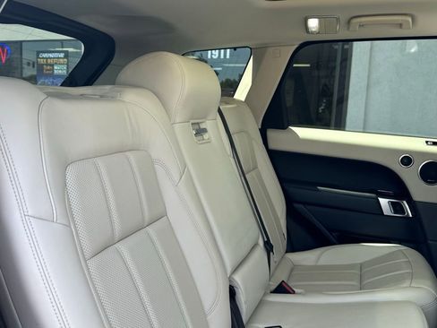 Used 2019 Land Rover Range Rover Sport HSE AWD/4WD image 22