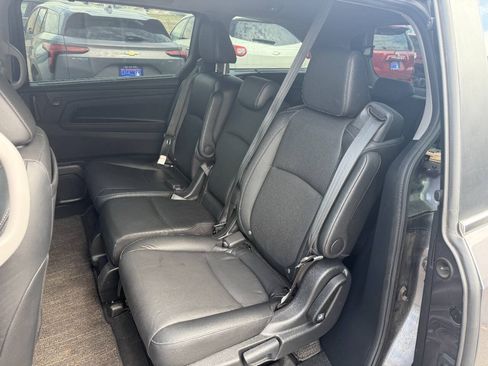 Used 2024 Honda Odyssey Touring image 4