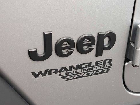 Used 2021 Jeep Wrangler Unlimited Sport image 11