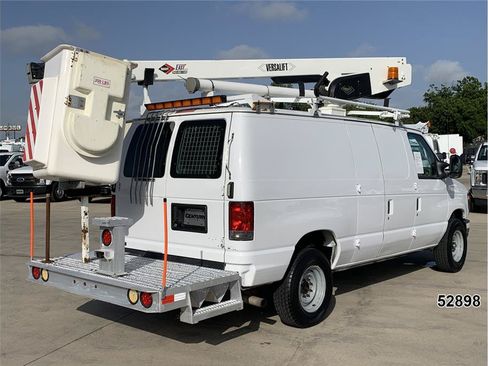 Used 2014 Ford E-350 and Econoline 350 Super Duty RWD image 2