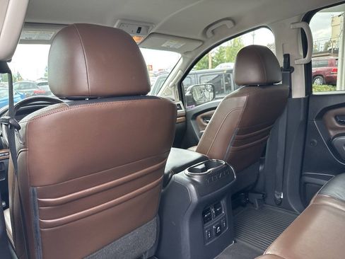 Used 2018 Nissan Titan Platinum Reserve w/ Platinum Utility Package AWD/4WD image 27