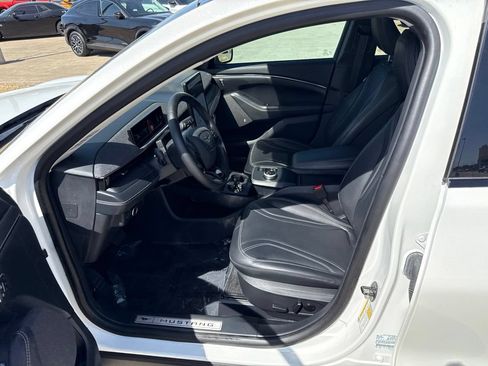 Used 2023 Ford Mustang Mach-E Premium RWD image 19