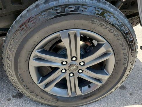 Used 2023 Ford F150 Lariat AWD/4WD image 9