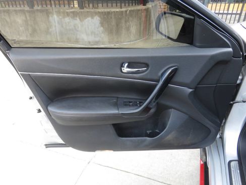 Used 2010 Nissan Maxima 3.5 SV w/ Monitor Pkg image 24