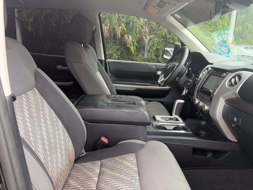 Used 2019 Toyota Tundra SR5 w/ Convenience Package AWD/4WD image 11