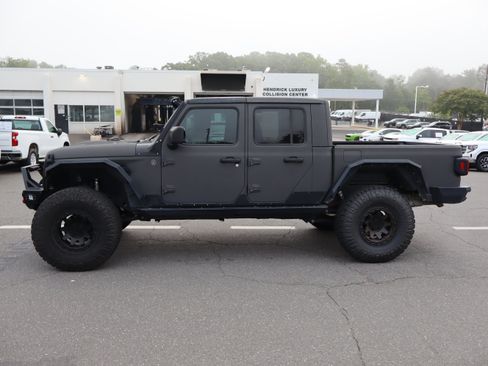 Used 2022 Jeep Gladiator Sport AWD/4WD image 18