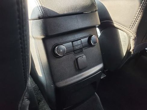 Used 2019 Ford Explorer XLT w/ Equipment Group 202A AWD/4WD image 22