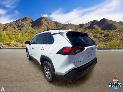 Used 2025 Toyota RAV4 XLE FWD image 3