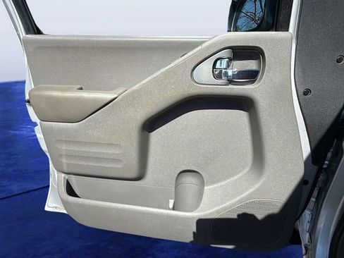 Used 2021 Nissan Frontier S AWD/4WD image 18