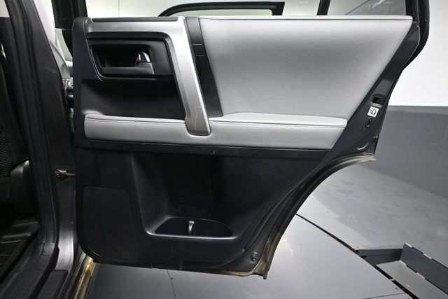 Used 2013 Toyota 4Runner SR5 w/ Convenience Pkg AWD/4WD image 33