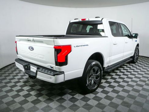 Used 2024 Ford F150 Lightning Flash AWD/4WD image 3