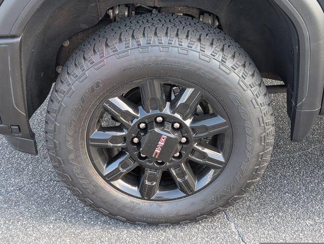 Used 2024 GMC Sierra 2500 AT4 w/ AT4 Preferred Package AWD/4WD image 13