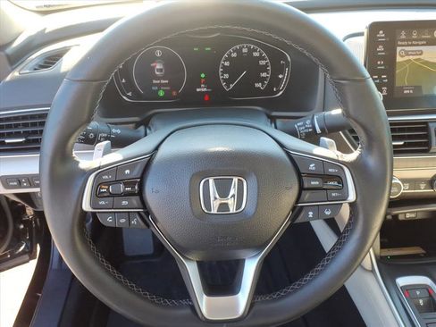 Used 2018 Honda Accord Touring image 28