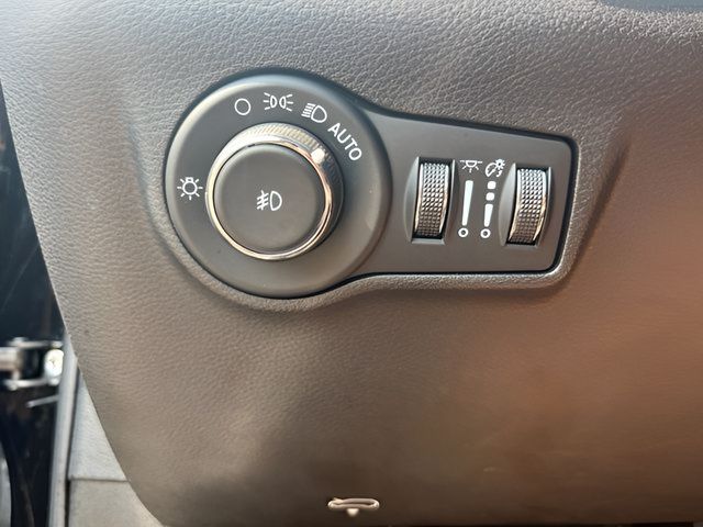 Used 2023 Jeep Compass Latitude AWD/4WD image 22