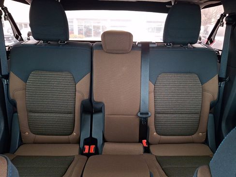 Certified 2022 Ford Bronco Outer Banks w/ Sasquatch Package image 19