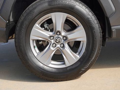 Used 2023 Toyota RAV4 XLE FWD image 9