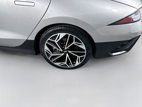 Used 2024 Hyundai Ioniq 6 SEL image 11