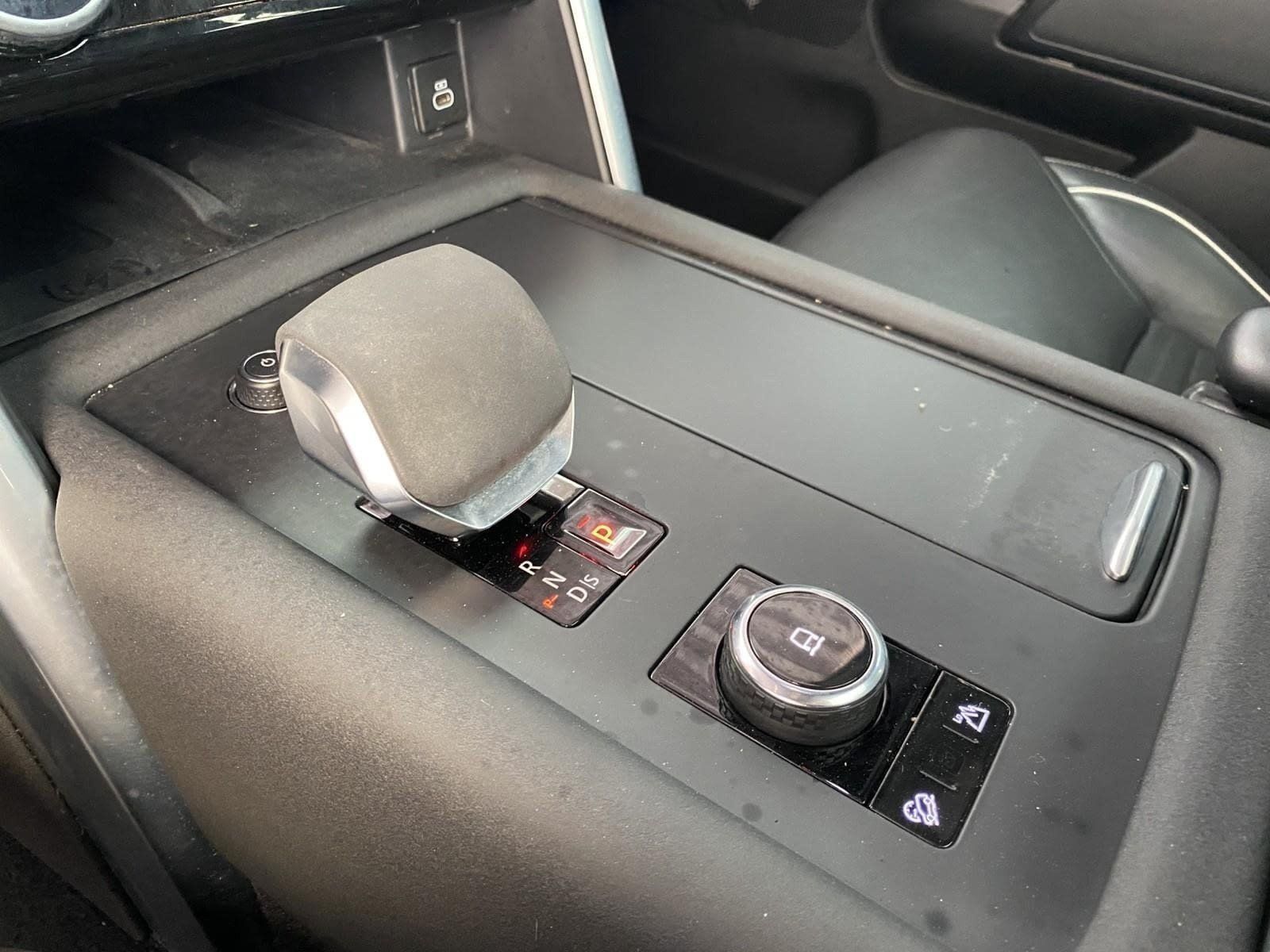 Used 2021 Land Rover Discovery HSE R-Dynamic AWD/4WD image 27