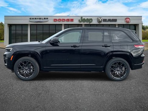 New 2025 Jeep Grand Cherokee Summit w/ Obsidian Package AWD/4WD image 31