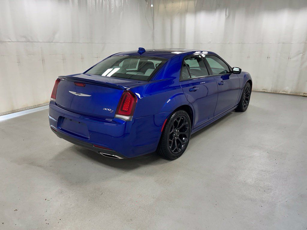 Used 2020 Chrysler 300 S w/ 300S Premium Group 2 RWD image 5