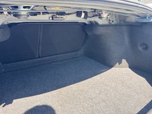 Used 2025 Nissan Sentra SV FWD image 18
