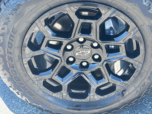 Used 2026 Chevrolet Colorado Trail Boss AWD/4WD image 9