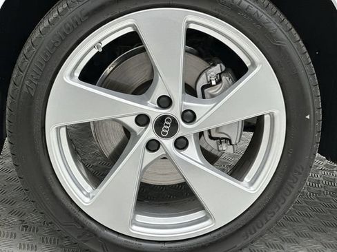 Used 2025 Audi Q5 Premium Plus w/ Premium Plus AWD/4WD image 10