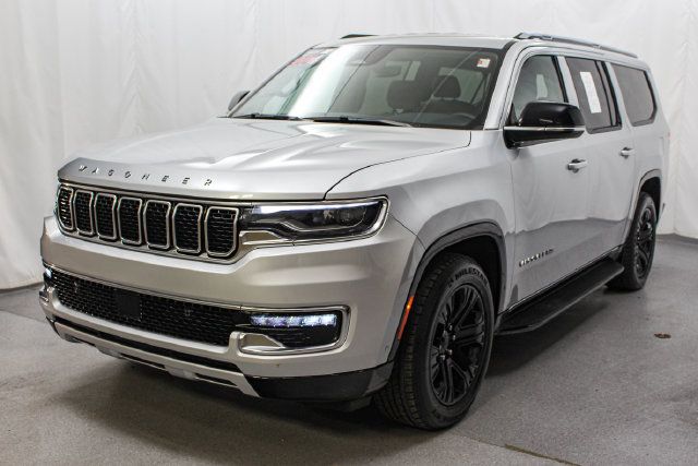 Used 2024 Jeep Wagoneer L Series II w/ Flexible Seating Group RWD image 6