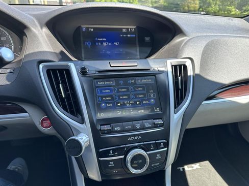 Used 2016 Acura TLX FWD image 23