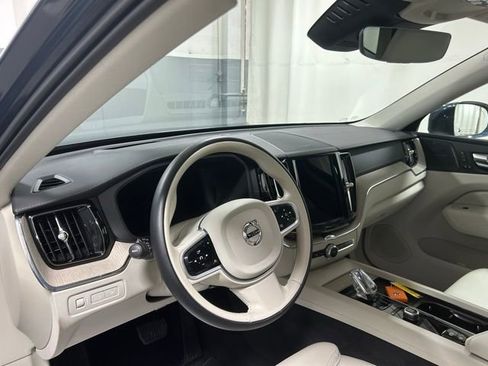 Used 2022 Volvo XC60 T8 Inscription w/ Advanced Package AWD/4WD image 8