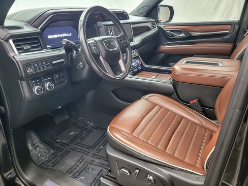 Certified 2023 GMC Yukon Denali Ultimate AWD/4WD image 9