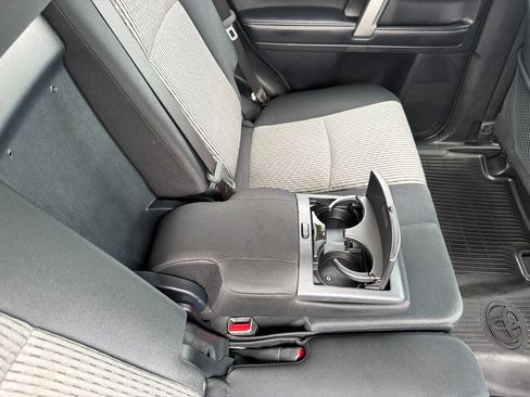 Used 2018 Toyota 4Runner SR5 AWD/4WD image 41