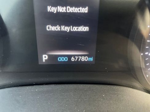 Used 2022 Toyota Sienna XLE w/ XLE Plus Package image 18