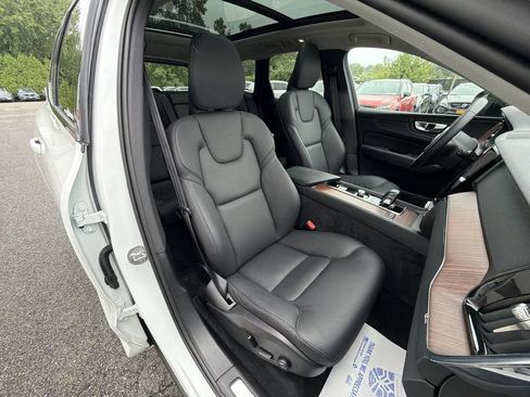 Certified 2024 Volvo XC60 B5 Plus w/ Protection Package Premier AWD/4WD image 25