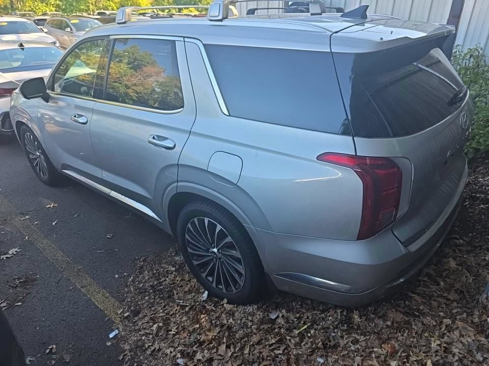 Used 2024 Hyundai Palisade Calligraphy AWD/4WD image 3