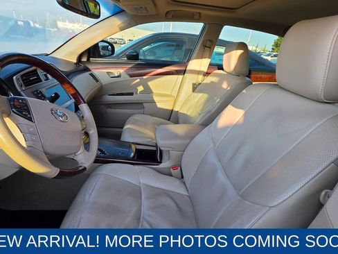 Used 2011 Toyota Avalon Limited image 8