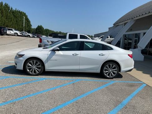 Used 2016 Chevrolet Malibu Premier FWD image 4