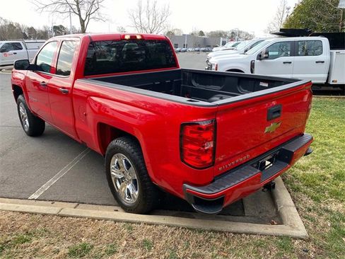 Used 2018 Chevrolet Silverado 1500 Custom w/ Custom Convenience Package image 25