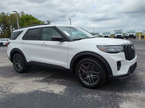 New 2026 Ford Explorer ST-Line w/ ST-Line Street Pack image 2