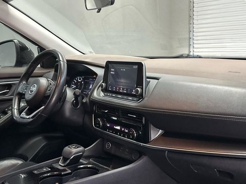 Used 2021 Nissan Rogue SV w/ Premium Package FWD image 9