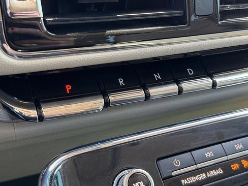 Used 2018 Lincoln Navigator L Select w/ Technology Package AWD/4WD image 24